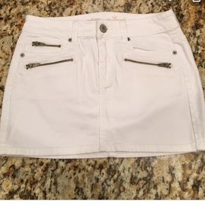 AE white mini skirt